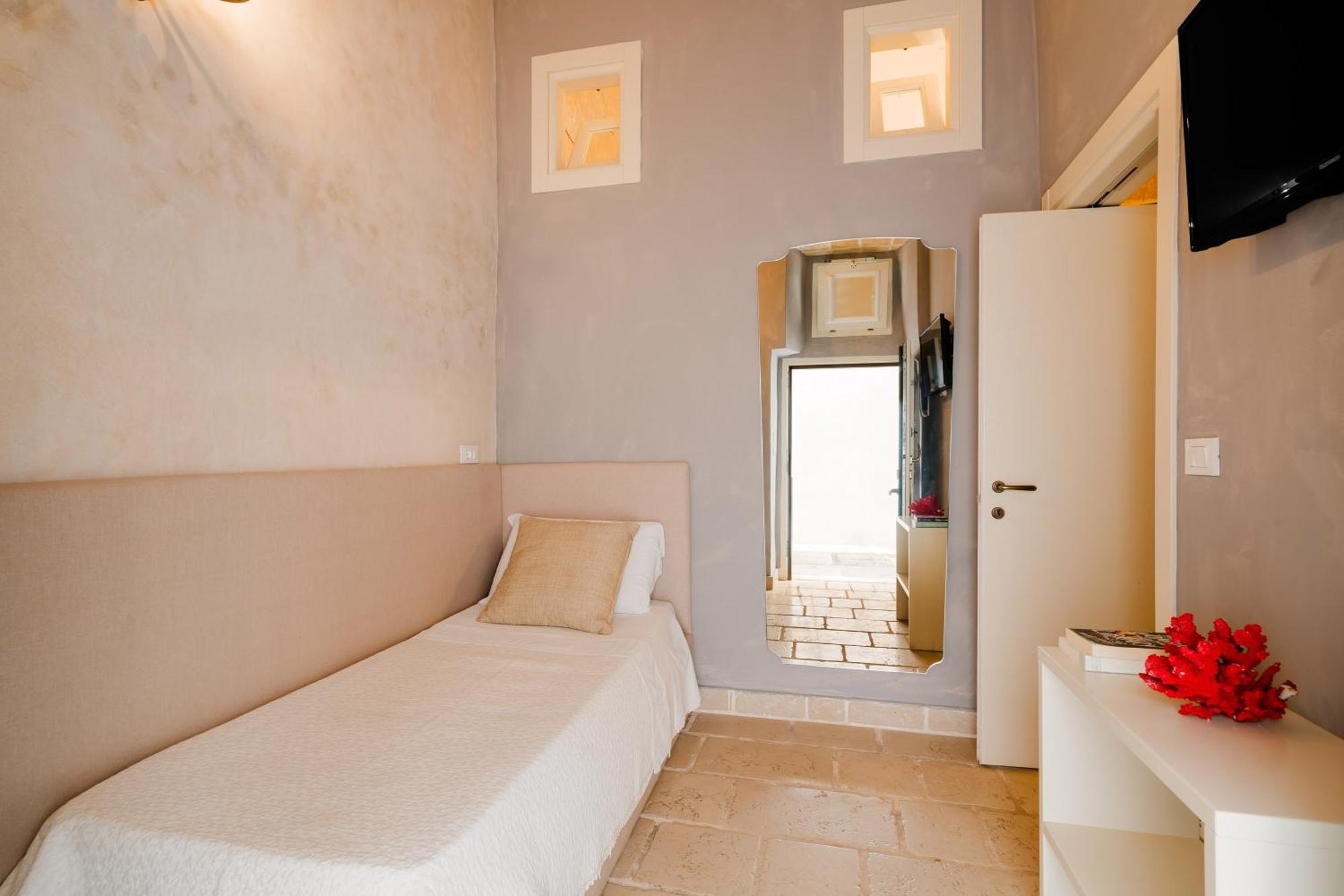 Bed and Breakfast Relais La Casa Del Poeta Gallipoli Exterior foto