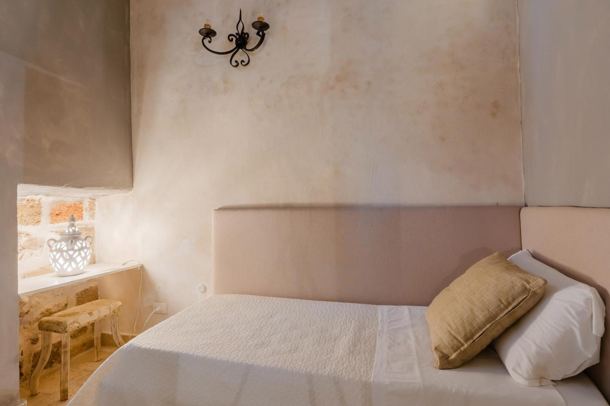 Bed and Breakfast Relais La Casa Del Poeta Gallipoli Exterior foto