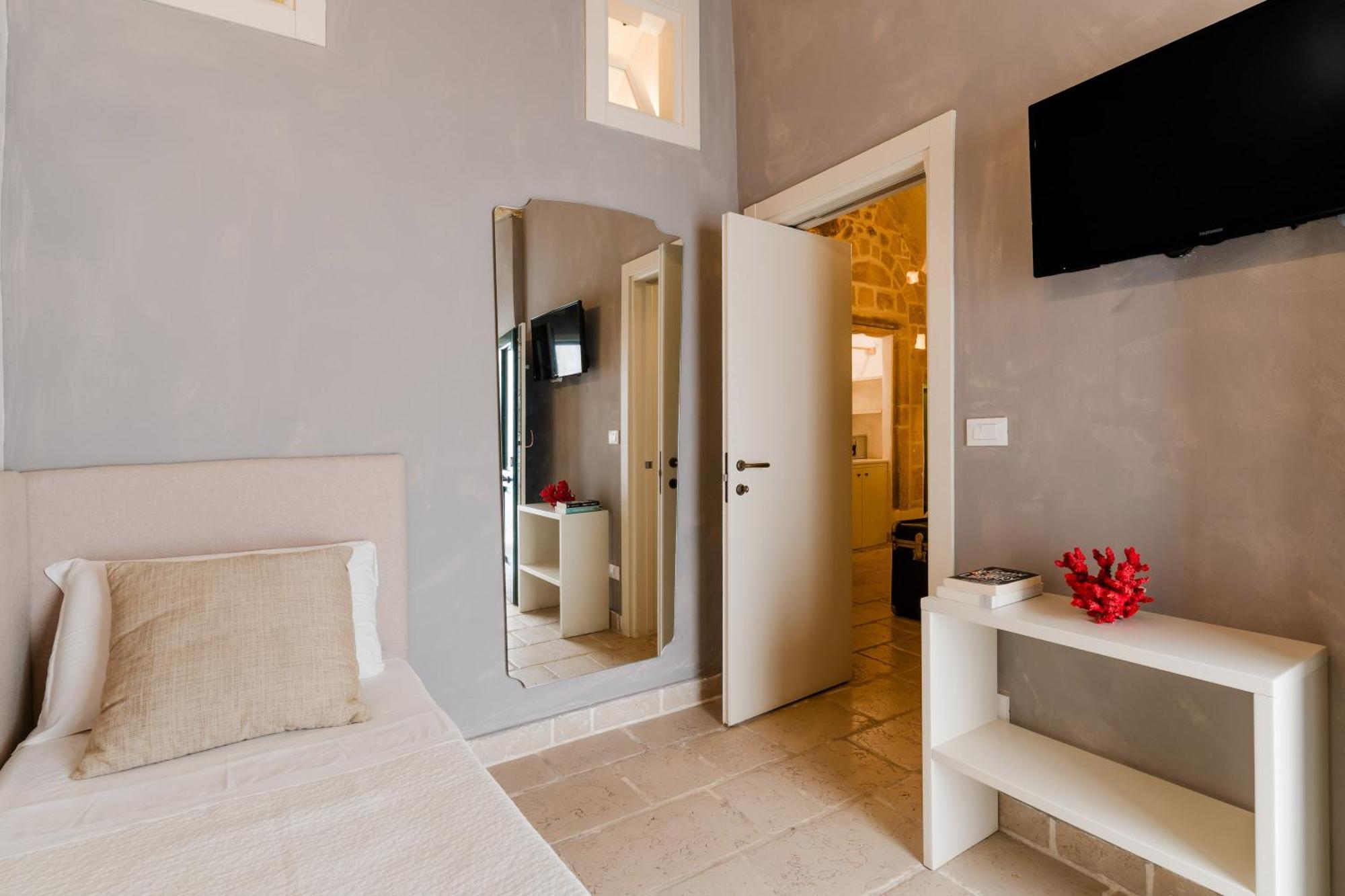 Bed and Breakfast Relais La Casa Del Poeta Gallipoli Exterior foto